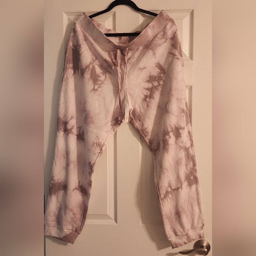 Victoria's Secret Graphic Joggers L NWOT White Tie Dye
